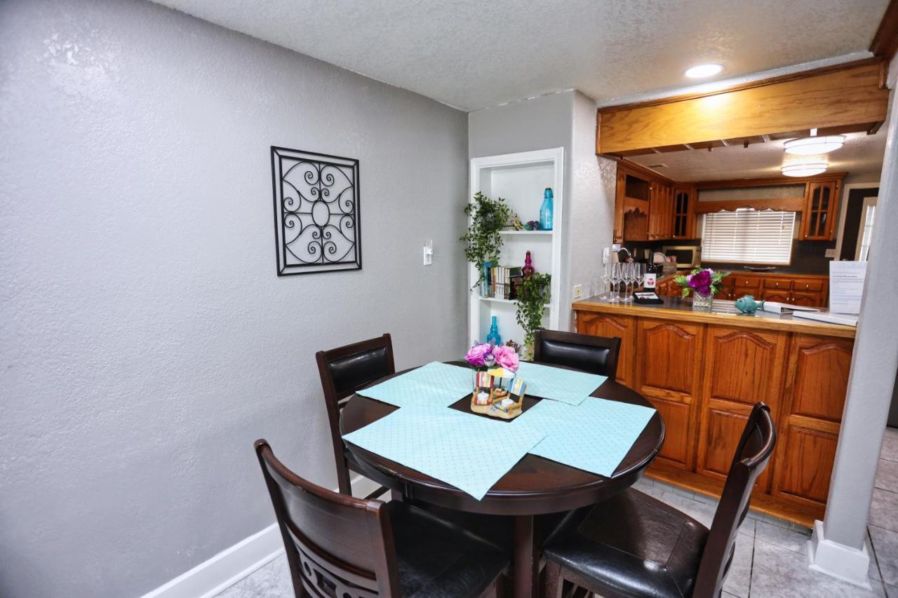 Galveston Getaway - Close To Everything Exterior foto
